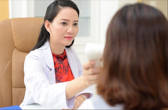 Mẹ bỉm sữa rỉ tai nhau bác sĩ trị nám da “vạn người tin”